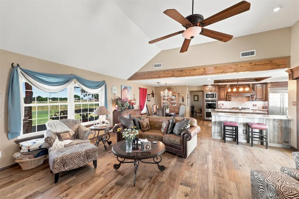 900 Leech Poolville, TX 76487