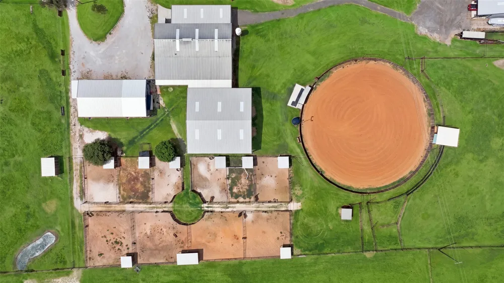 900 Leech Poolville, TX 76487