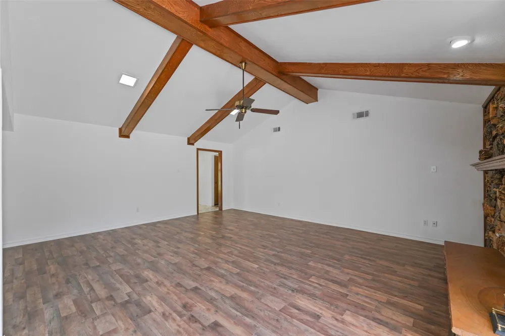 336 Woodbrook Drive DeSoto, TX 75115