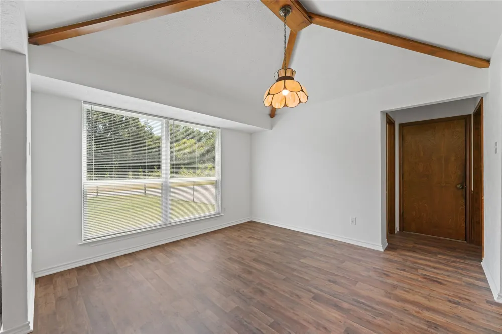 336 Woodbrook Drive DeSoto, TX 75115