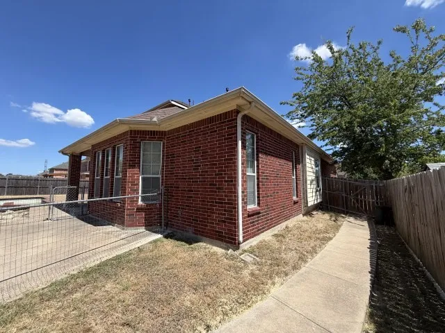 1105 Marisa Lane DeSoto, TX 75115