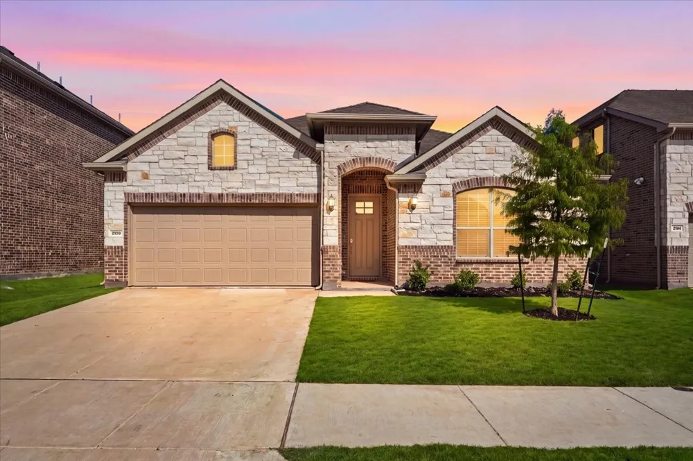 2109 Esher Drive Little Elm, TX 75068