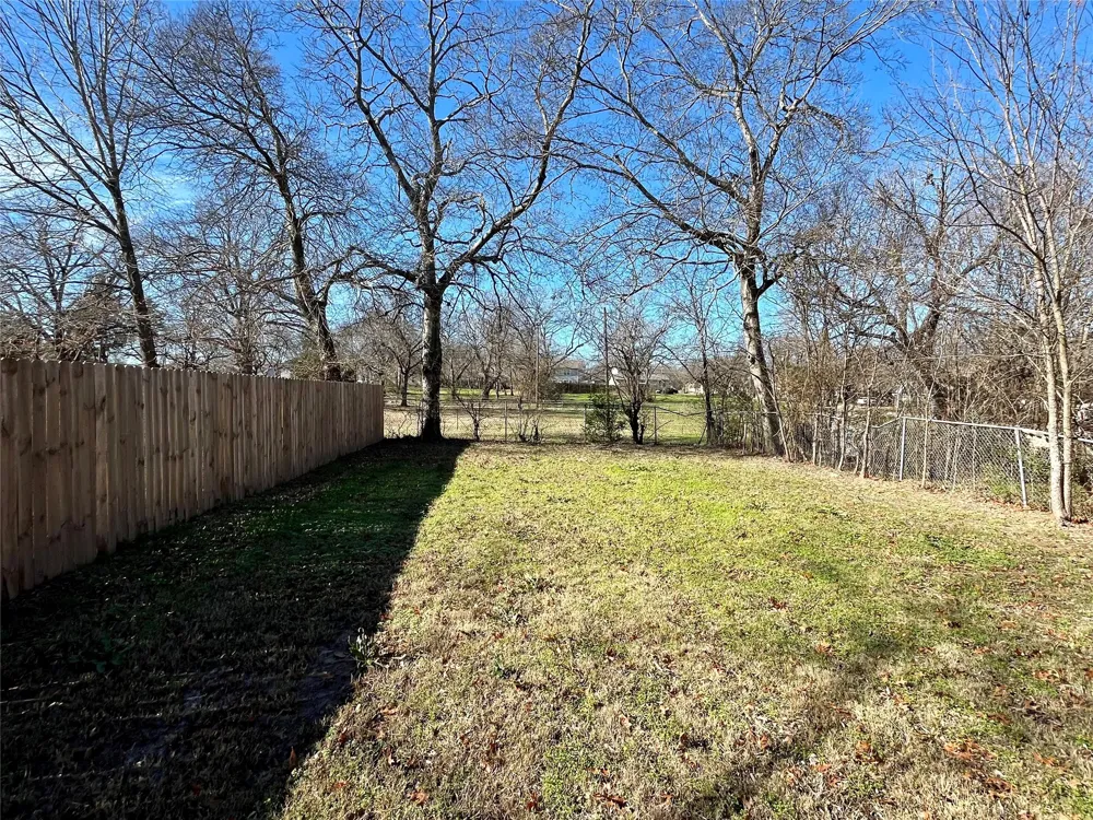 309 Braz Street Bonham, TX 75418