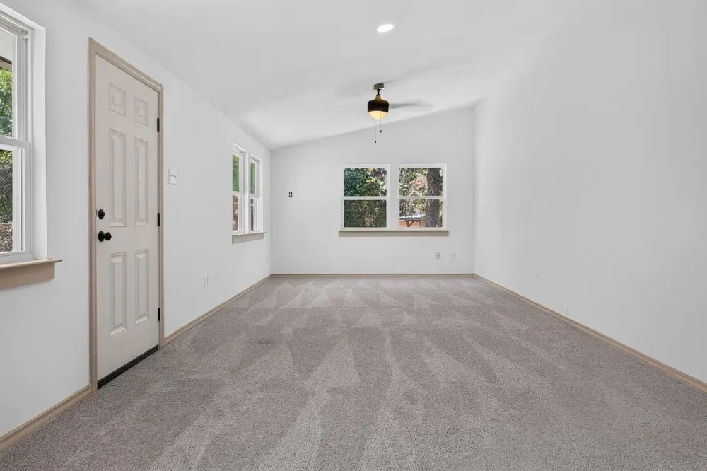 3811 Ovid Avenue Dallas, TX 75224