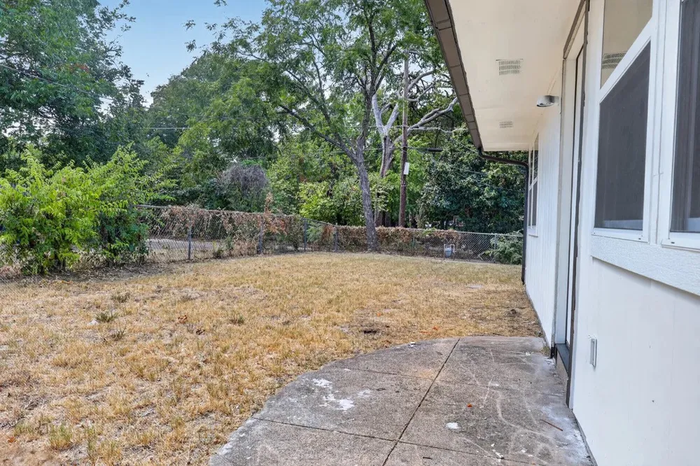 3811 Ovid Avenue Dallas, TX 75224