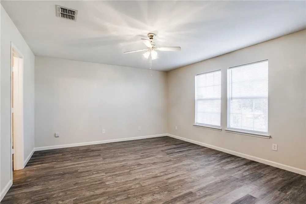 14816 S Spring Ridge Circle Balch Springs, TX 75180