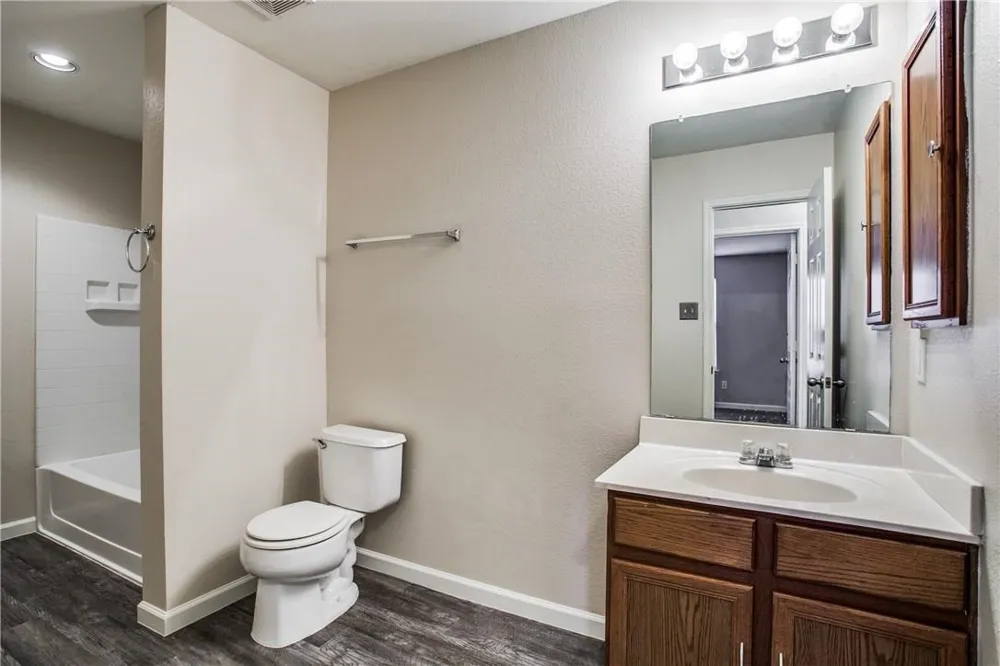 14816 S Spring Ridge Circle Balch Springs, TX 75180