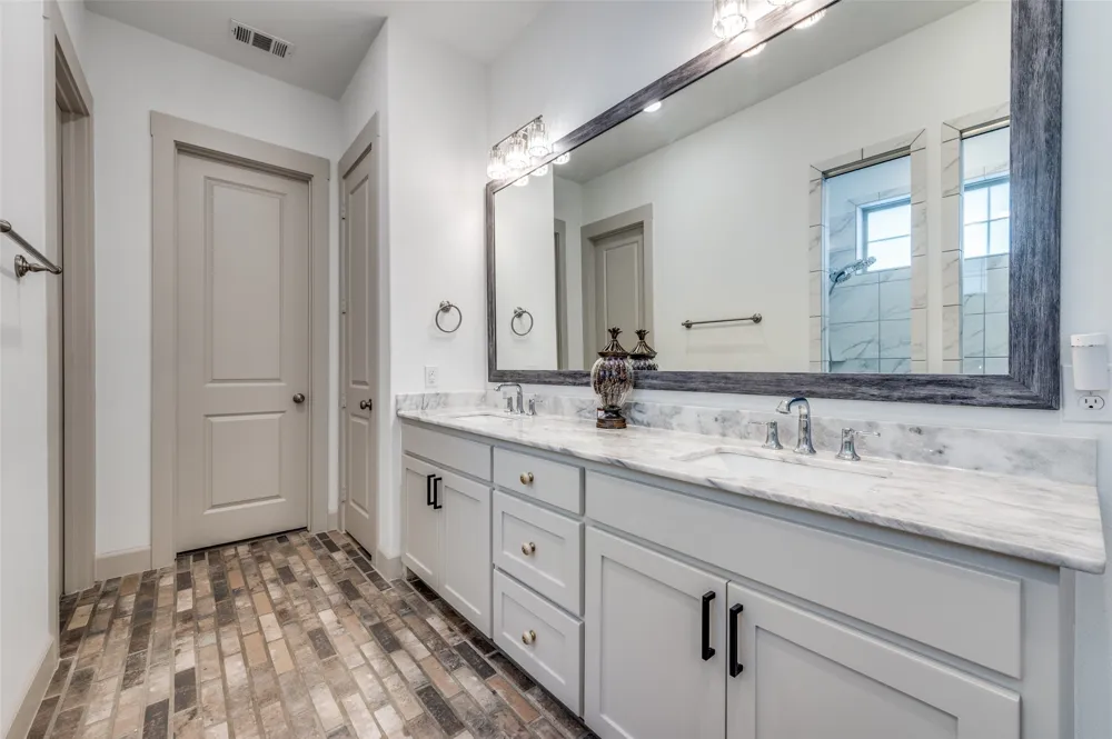 12995 Yale Court Frisco, TX 75035