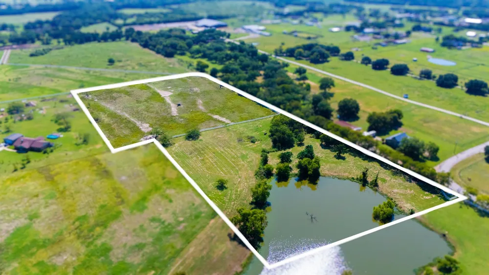 3475 Sauls Aubrey, TX 76228