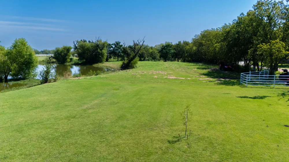 3475 Sauls Aubrey, TX 76228