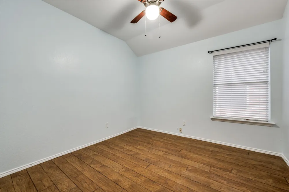 1617 Redwood Drive Corinth, TX 76210