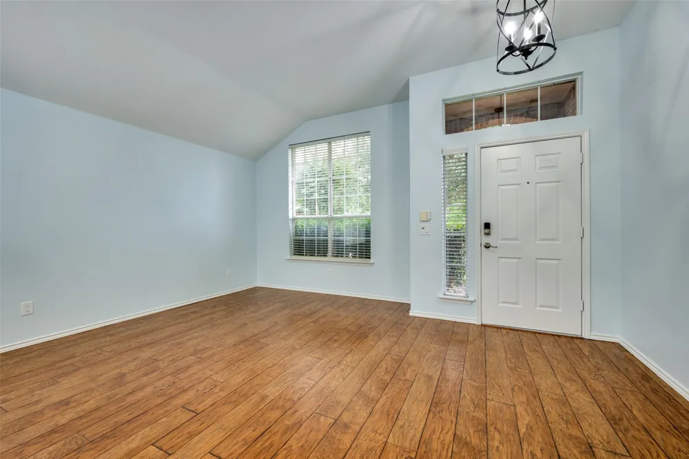 1617 Redwood Drive Corinth, TX 76210