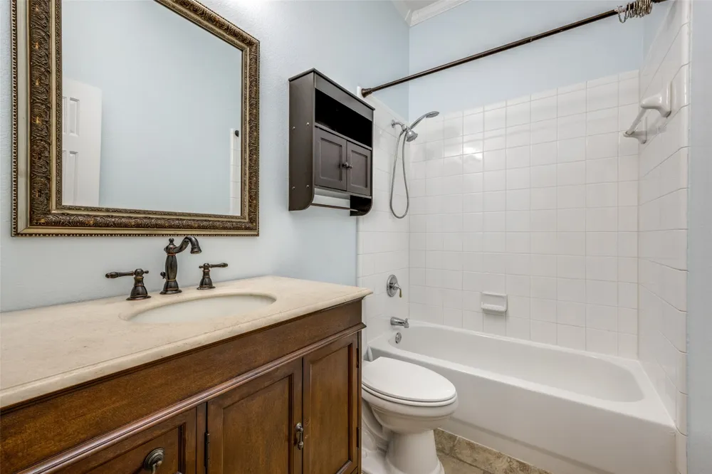 1617 Redwood Drive Corinth, TX 76210