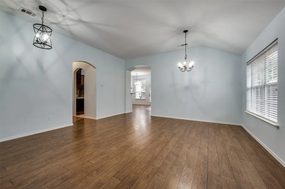 1617 Redwood Drive Corinth, TX 76210