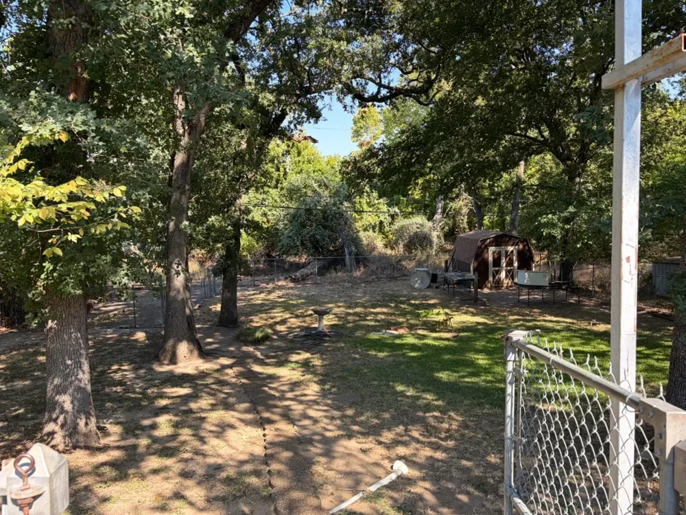 125 Glenhaven Drive Azle, TX 76020