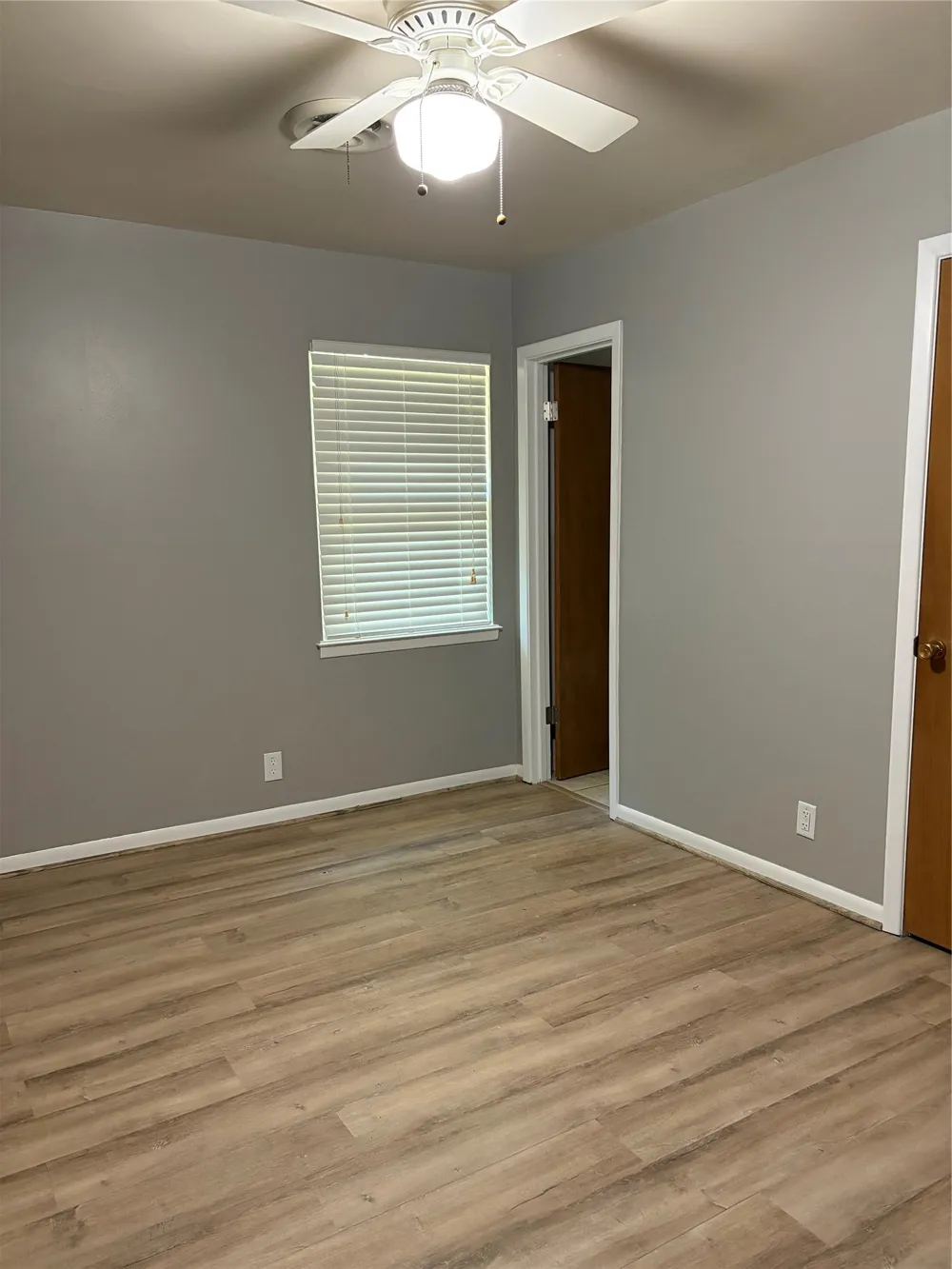 125 Glenhaven Drive Azle, TX 76020