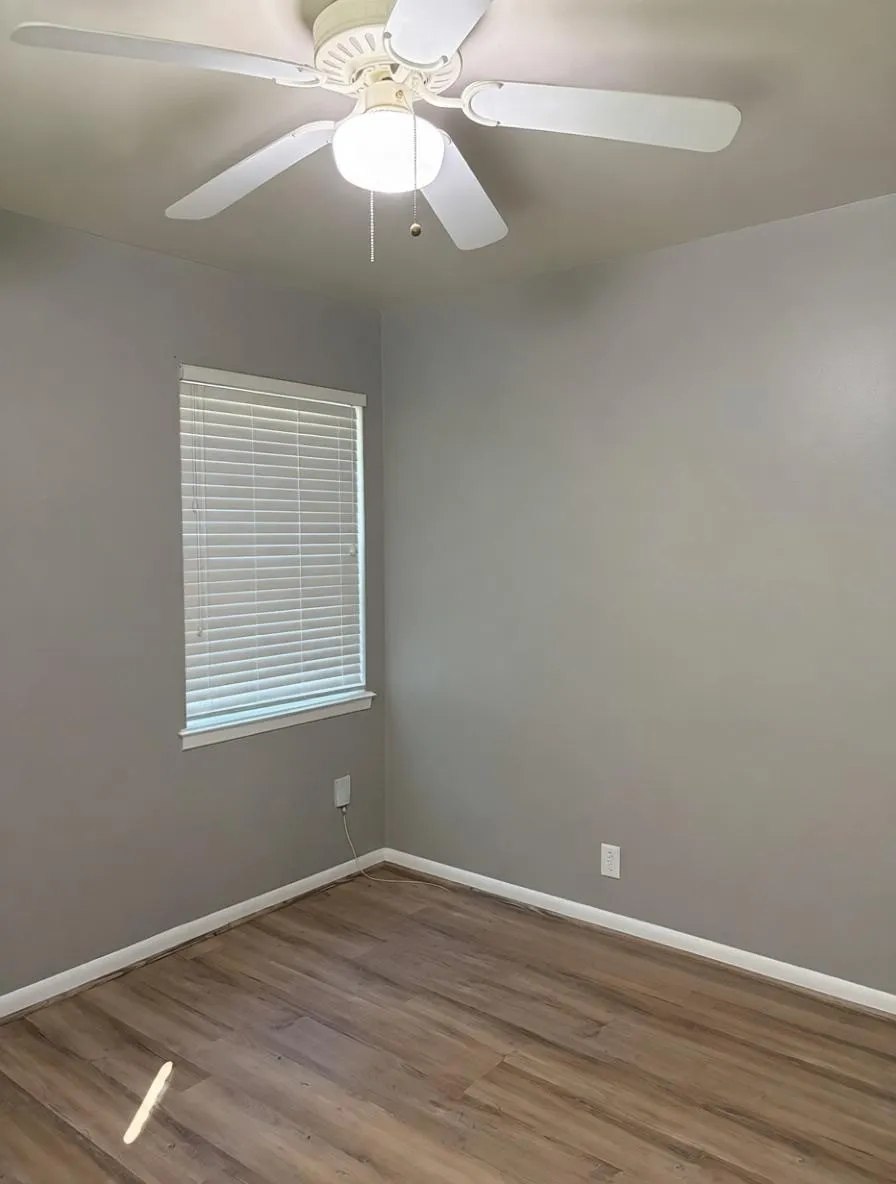 125 Glenhaven Drive Azle, TX 76020