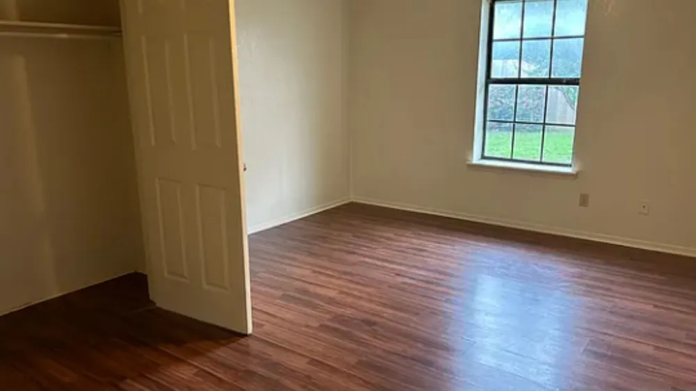 1016 Wood Street Sanger, TX 76266