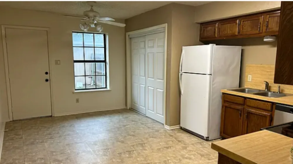 1016 Wood Street Sanger, TX 76266