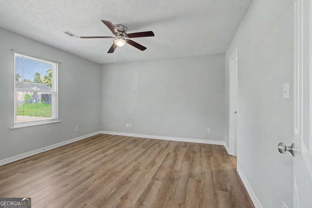 32 Oak ST Newnan, GA 30263