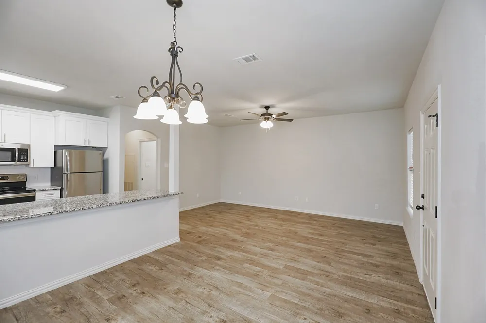 100 Park Court #4 Springtown, TX 76082
