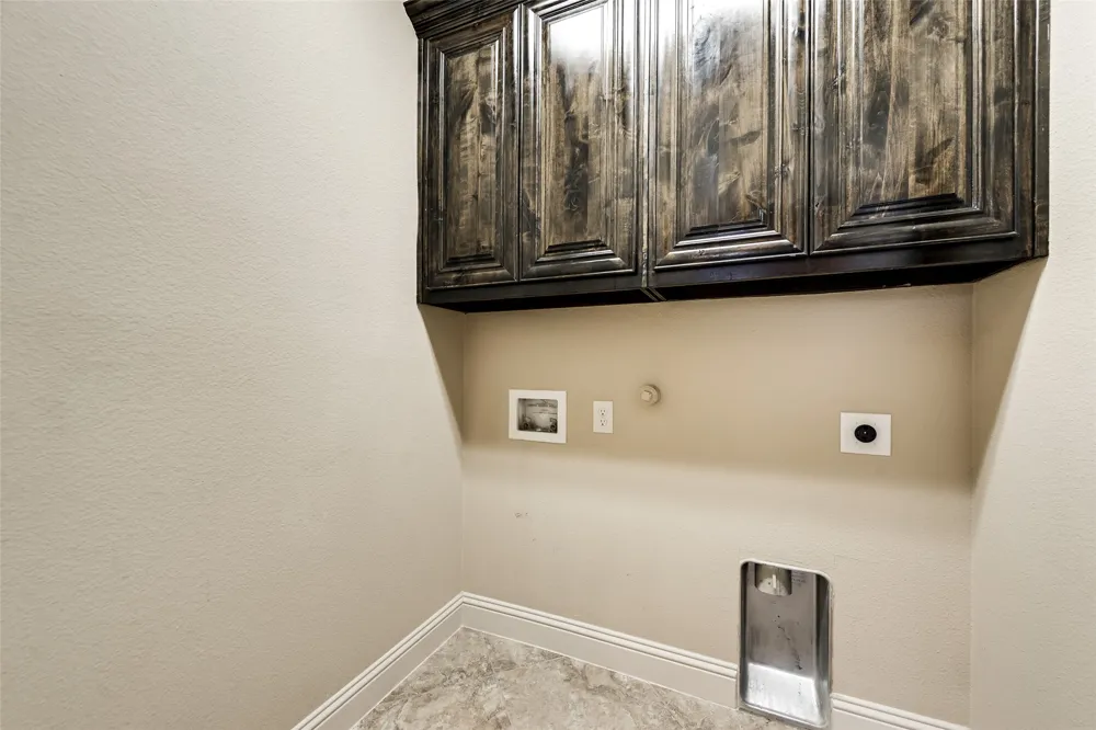 696 Dover Street Fate, TX 75189