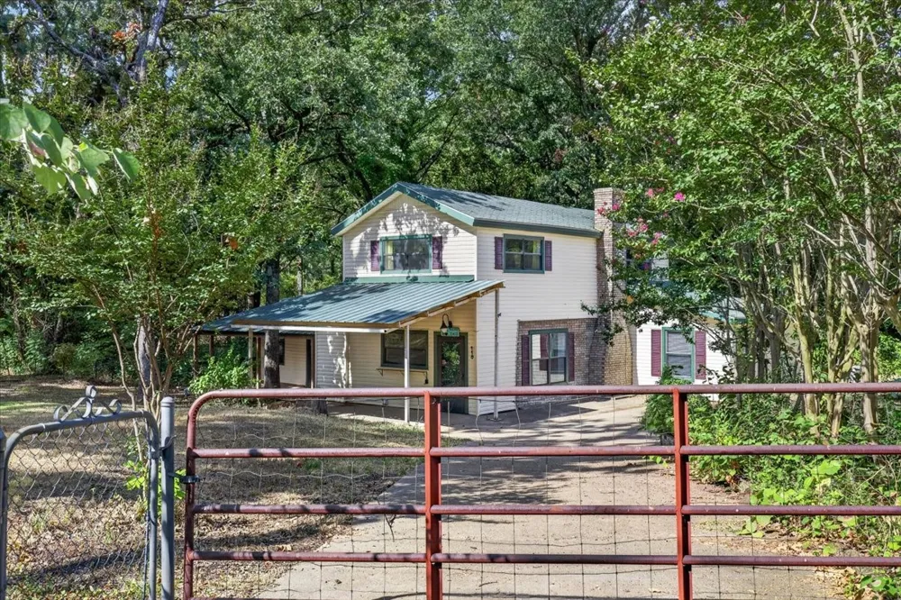 110 Hidalgo Loop Payne Springs, TX 75156