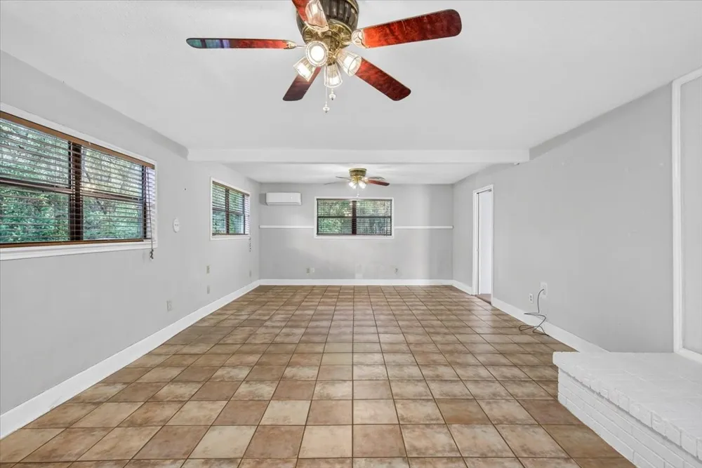 110 Hidalgo Loop Payne Springs, TX 75156