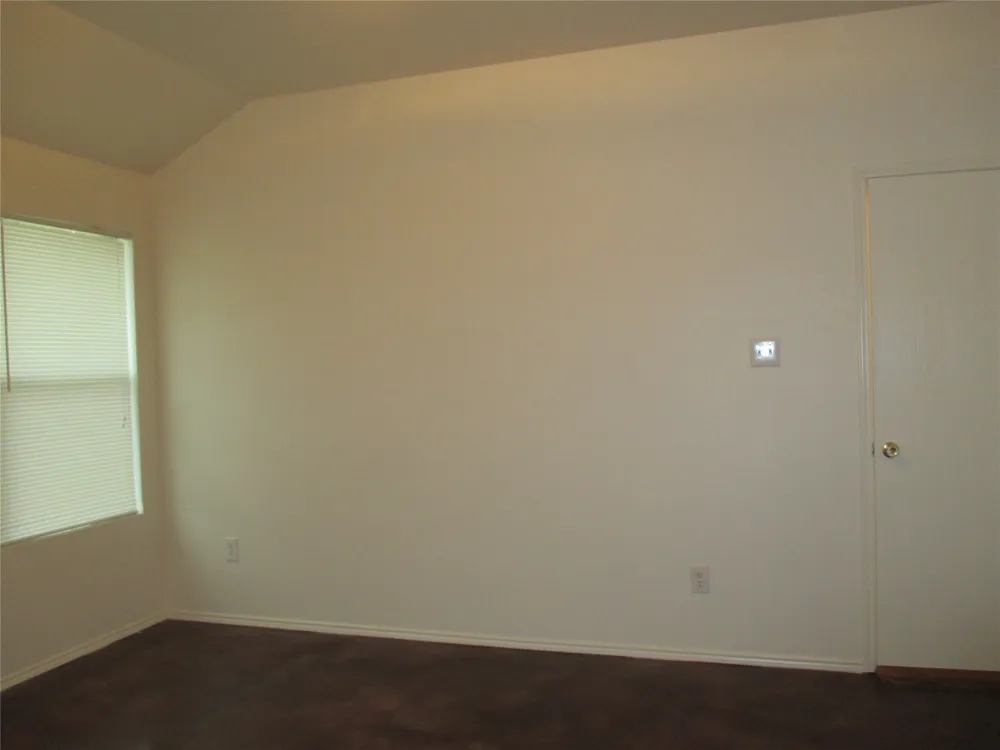 719 Hallvale Drive White Settlement, TX 76108