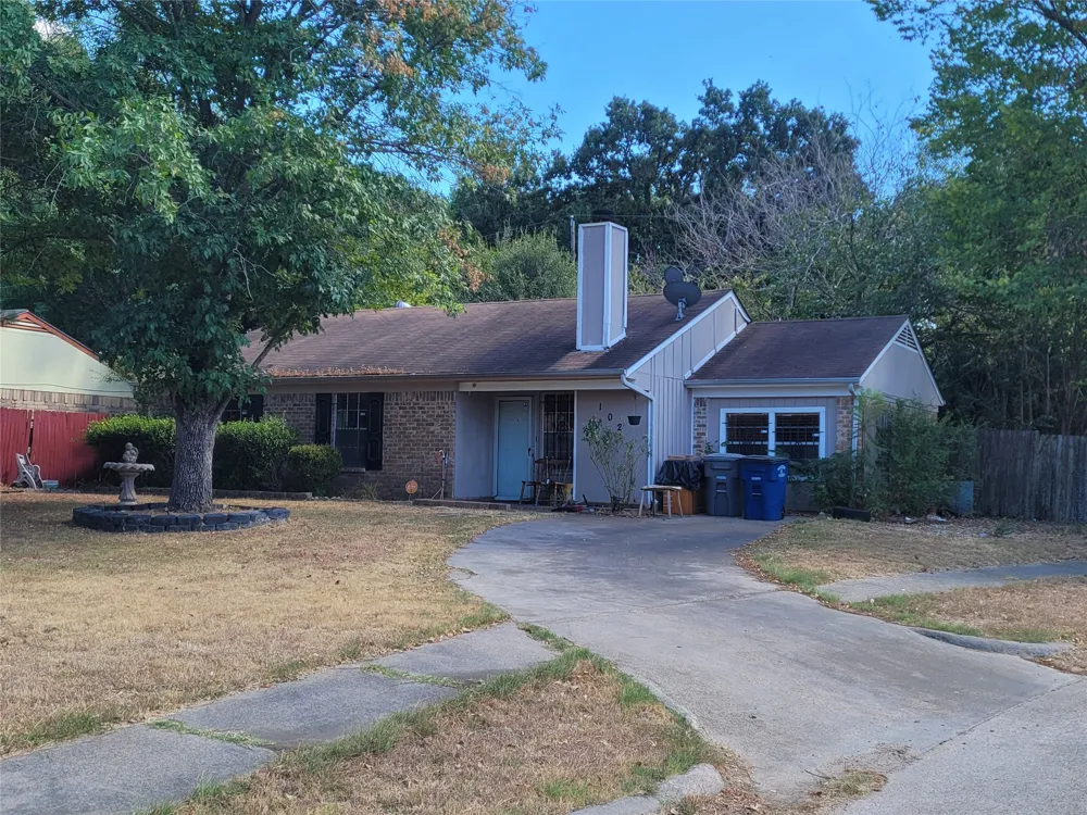 102 Buttercup Lane Dallas, TX 75217