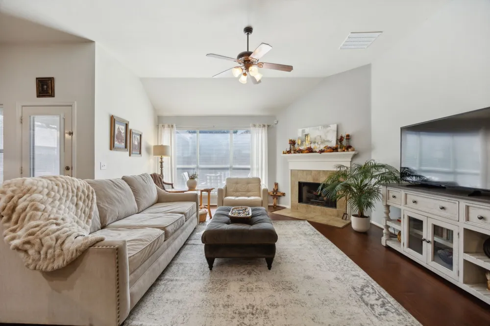 2748 Thorncreek Lane Fort Worth, TX 76177