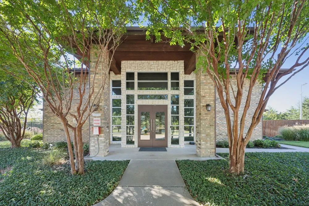 2748 Thorncreek Lane Fort Worth, TX 76177