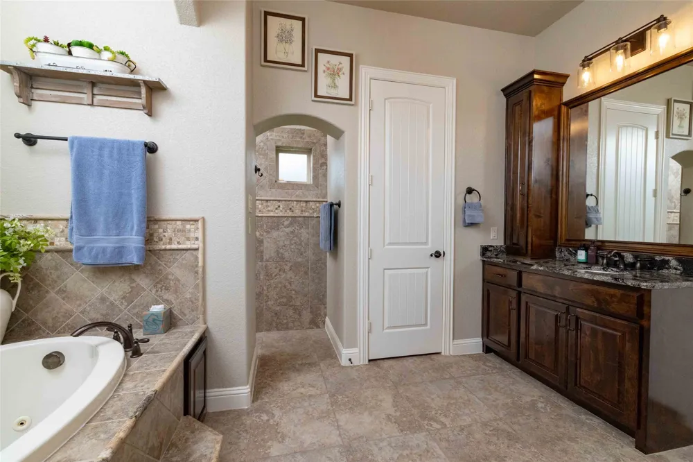 1408 Clover Drive Haslet, TX 76052
