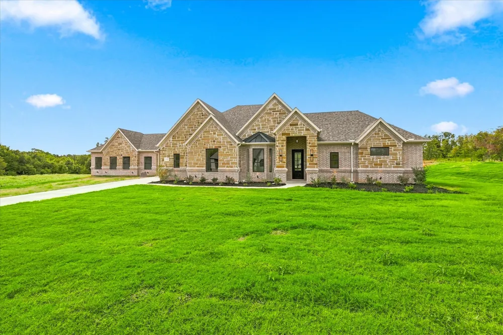 1005 Andy Ranch Court Azle, TX 76020