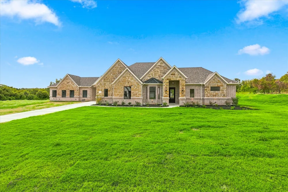 1005 Andy Ranch Court Azle, TX 76020
