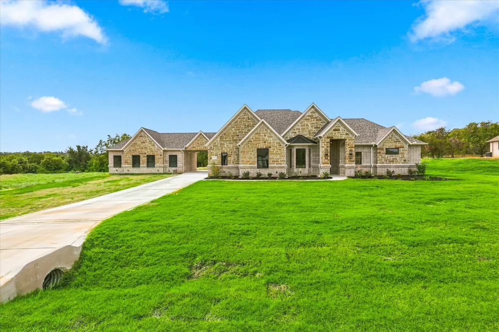 1005 Andy Ranch Court Azle, TX 76020