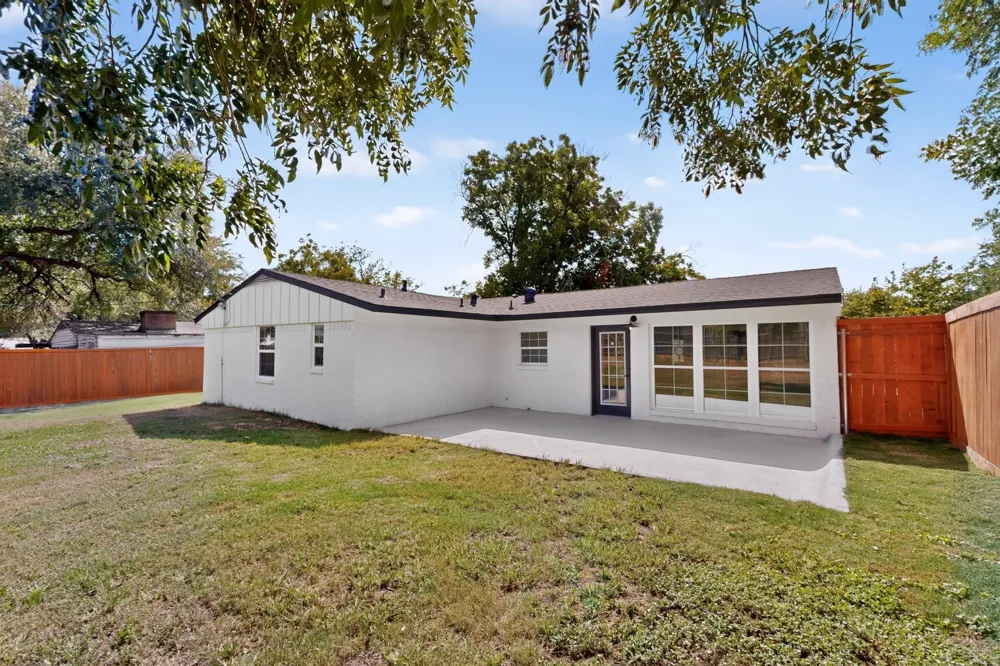 1514 Westwood Drive Irving, TX 75060