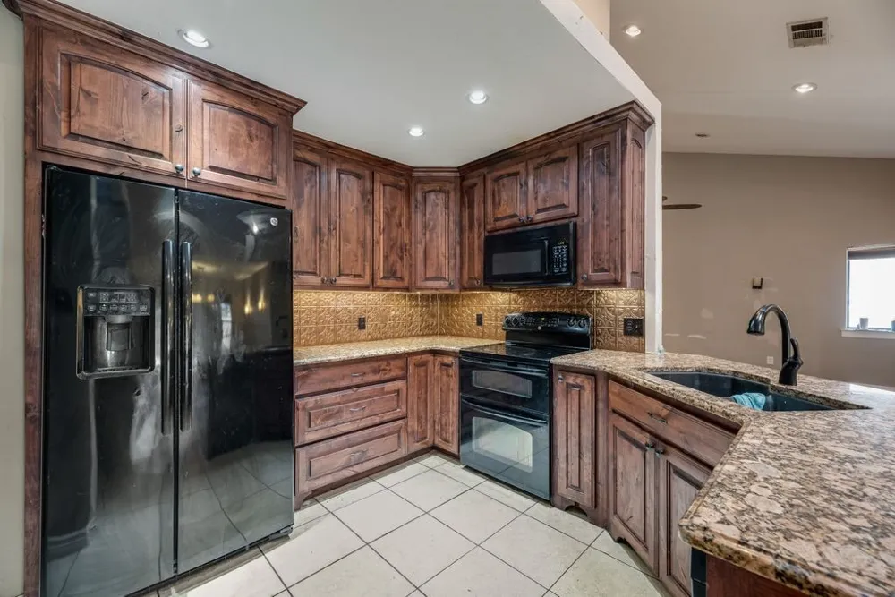 3220 Timberview Drive Corinth, TX 76210