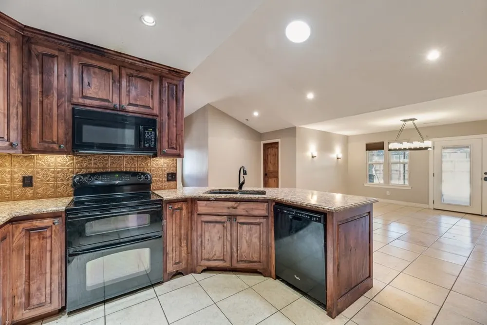 3220 Timberview Drive Corinth, TX 76210