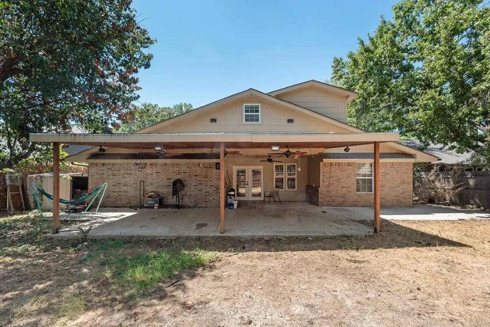 3220 Timberview Drive Corinth, TX 76210