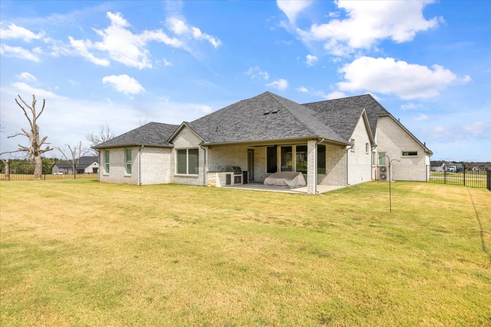 2703 Village Road Granbury, TX 76049
