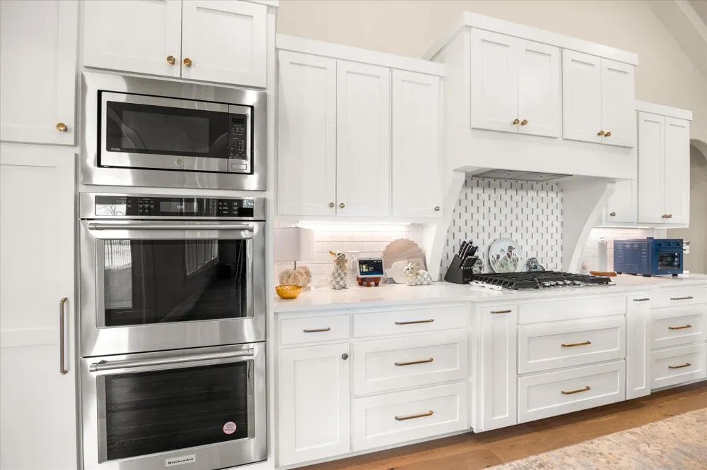 2703 Village Road Granbury, TX 76049