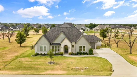 2703 Village Road