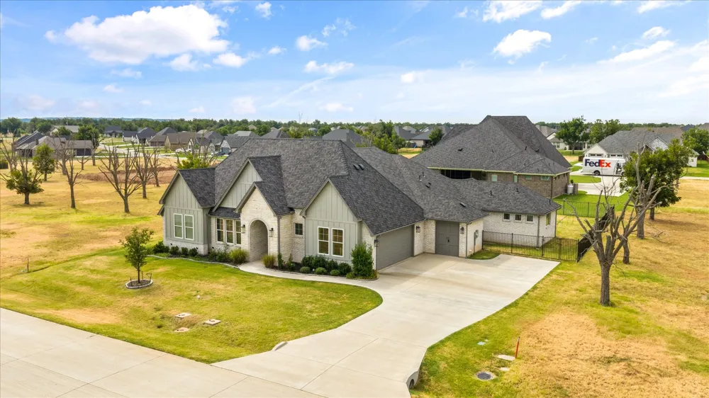 2703 Village Road Granbury, TX 76049