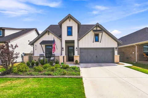 8716 Bur Oak Drive