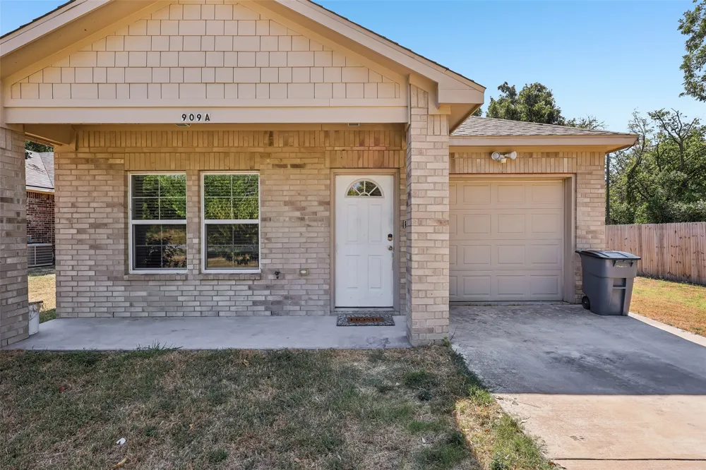 909 S Frances Street #A Terrell, TX 75160