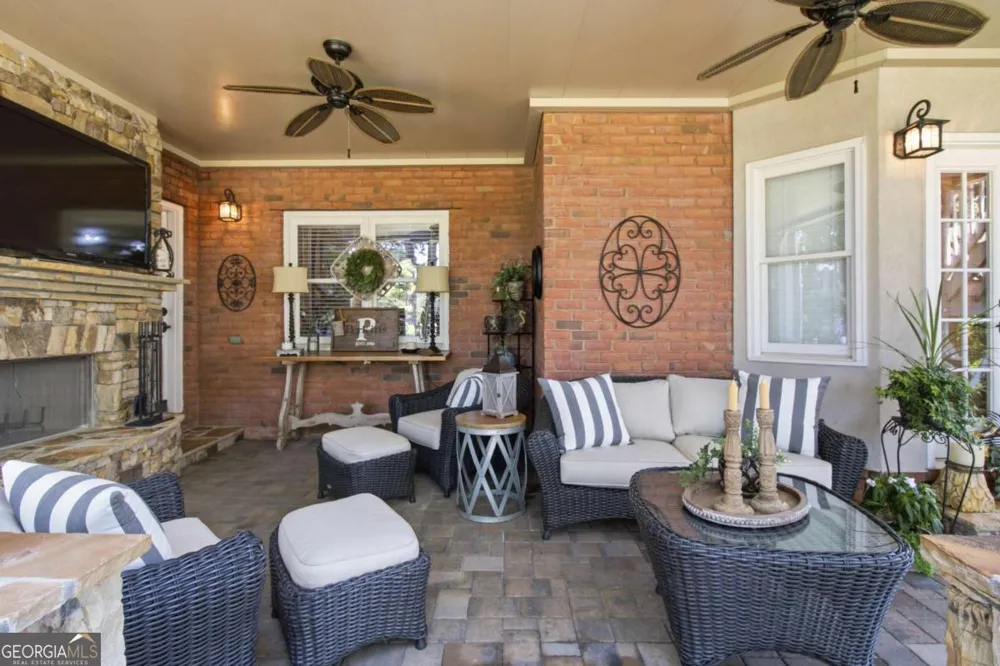 103 Grandmar Chase Canton, GA 30115