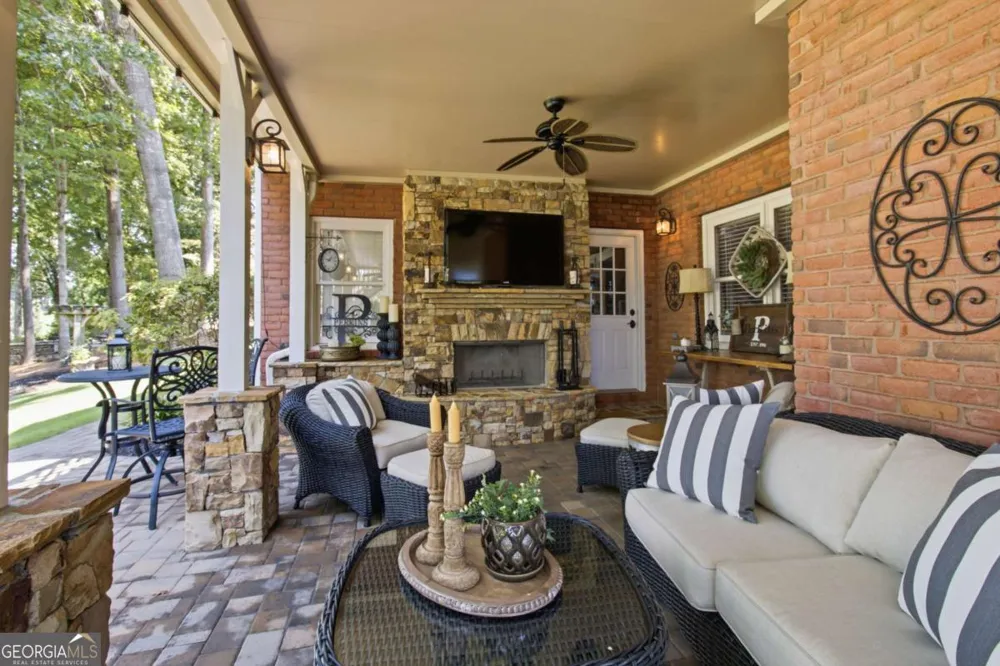 103 Grandmar Chase Canton, GA 30115
