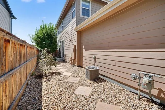 10139 E 25th Drive Aurora, CO 80010