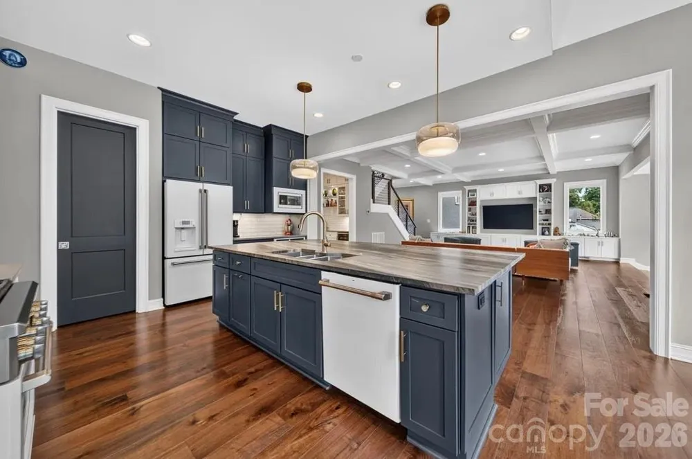 842 Linda Lane Charlotte, NC 28211